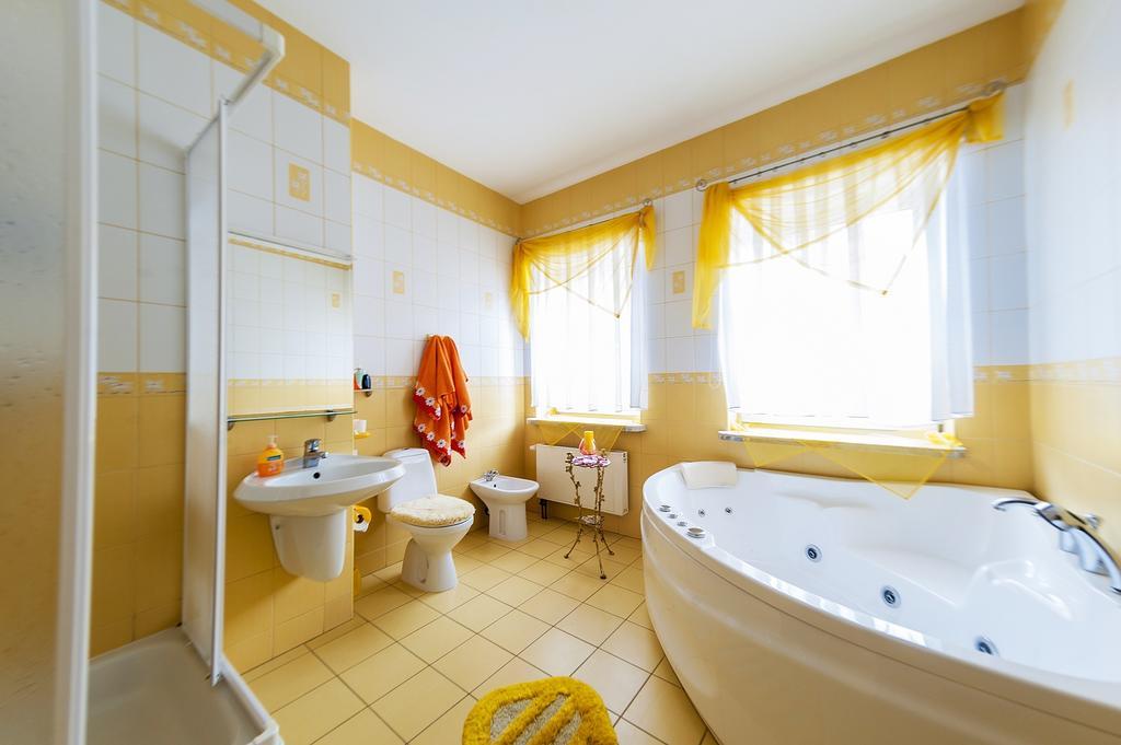 Uroczysko Bed & Breakfast Jastrowie Eksteriør bilde