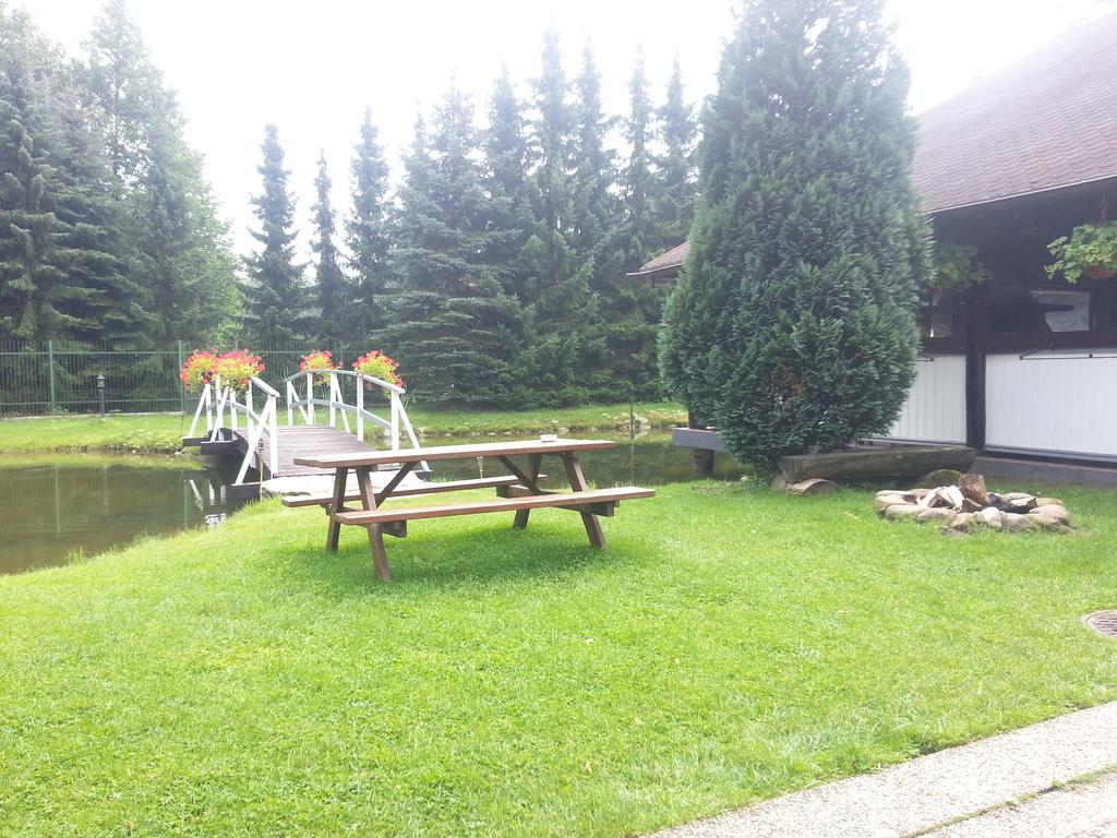 Uroczysko Bed & Breakfast Jastrowie Eksteriør bilde